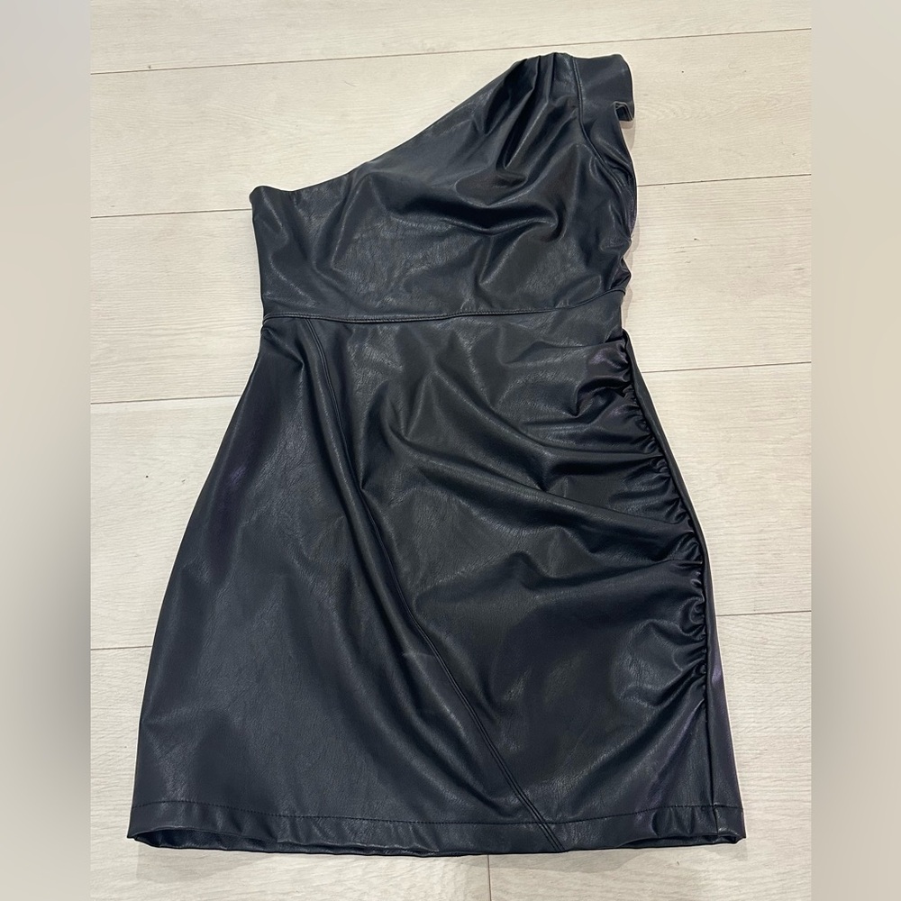 Express Black One Shoulder Ruched Cocktail Dress